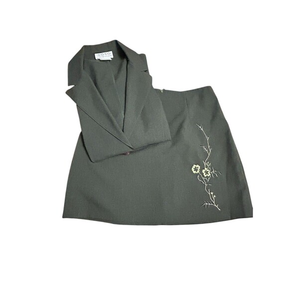 XOXO Suit Embroidered Skirt With Jacket‎ Sz 9 Y2K - Picture 1 of 8